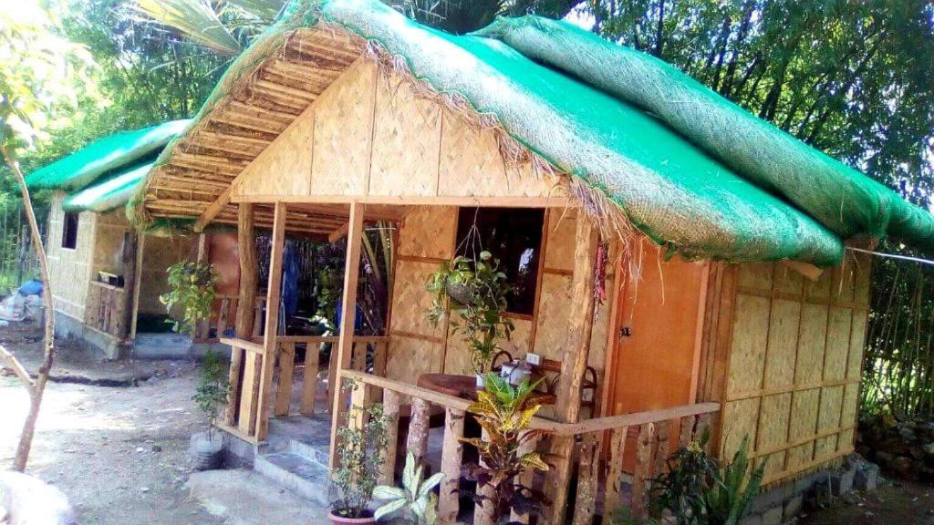 Traditional Filipino Transient House And Huts Near 100 Islands Wharfアラミノス エクステリア 写真
